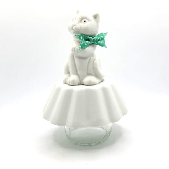 Altered Art White Kitty Cat with Green Bow using Repurposed Dishes and Jewelry - Picture 5 of 12